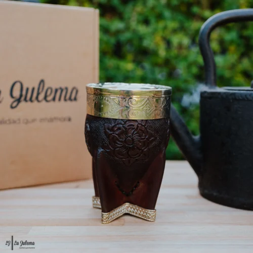 Mate de calabaza imperial repujado borgoña