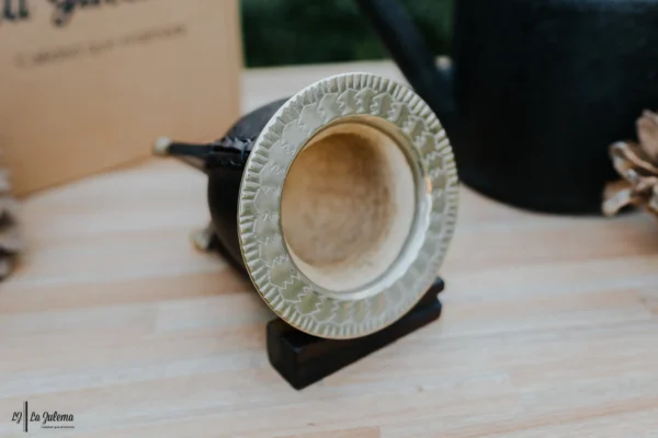 MMF_5224 Mate de calabaza camionero con bolitas